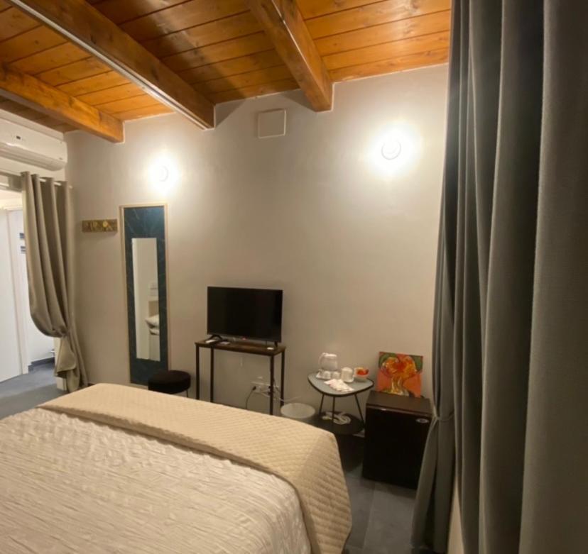 Casa Raffaela Hotel Marina Di Pisa Buitenkant foto