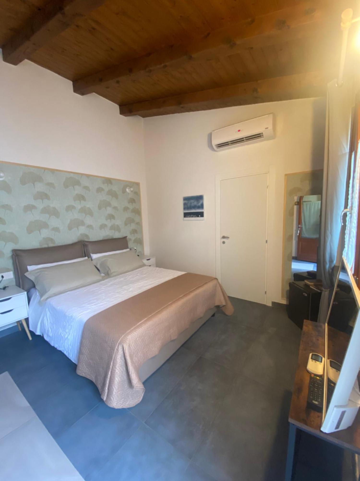 Casa Raffaela Hotel Marina Di Pisa Buitenkant foto
